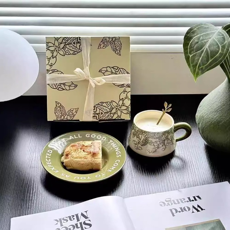 French Retro Style Lily of The - Valley Tea And Coffee recension och pris