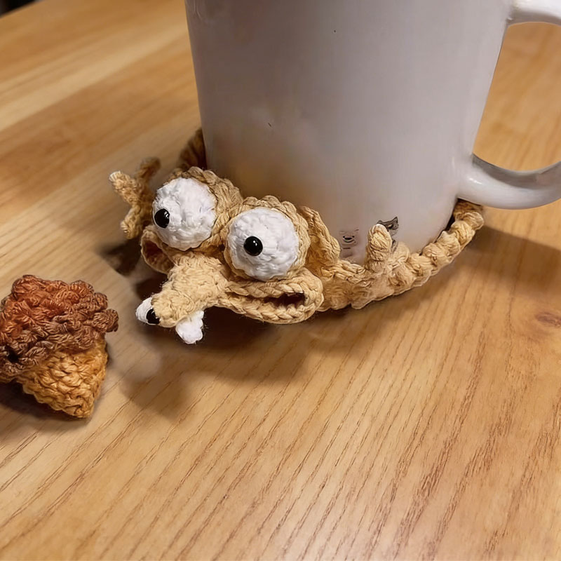 Crochet Squirrel Coaster Cute  - Coffee And Tea Bar recension och pris