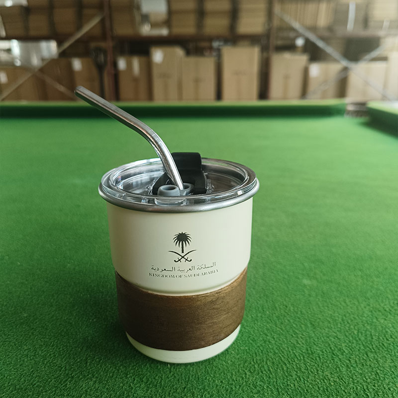 National Emblem of Saudi Arabi - Coffee Tea Name recension och pris